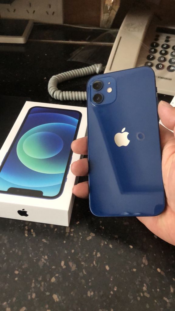 iphone12与pro版蓝色对比