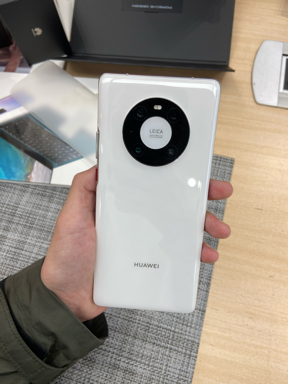 去线下预约了m40p银色和白色是真的好看