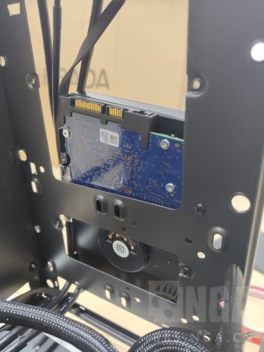 先马趣造的前面板3.5寸硬盘尝试