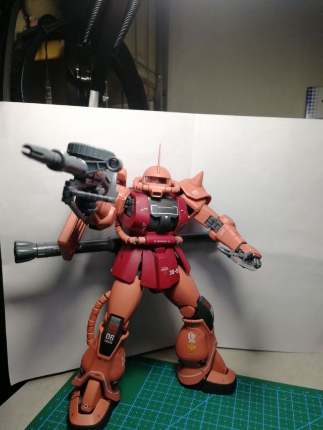 一大堆的 有推荐比较好的吗 还有rg的蓝白马克兔和红绿扎古都怎么样