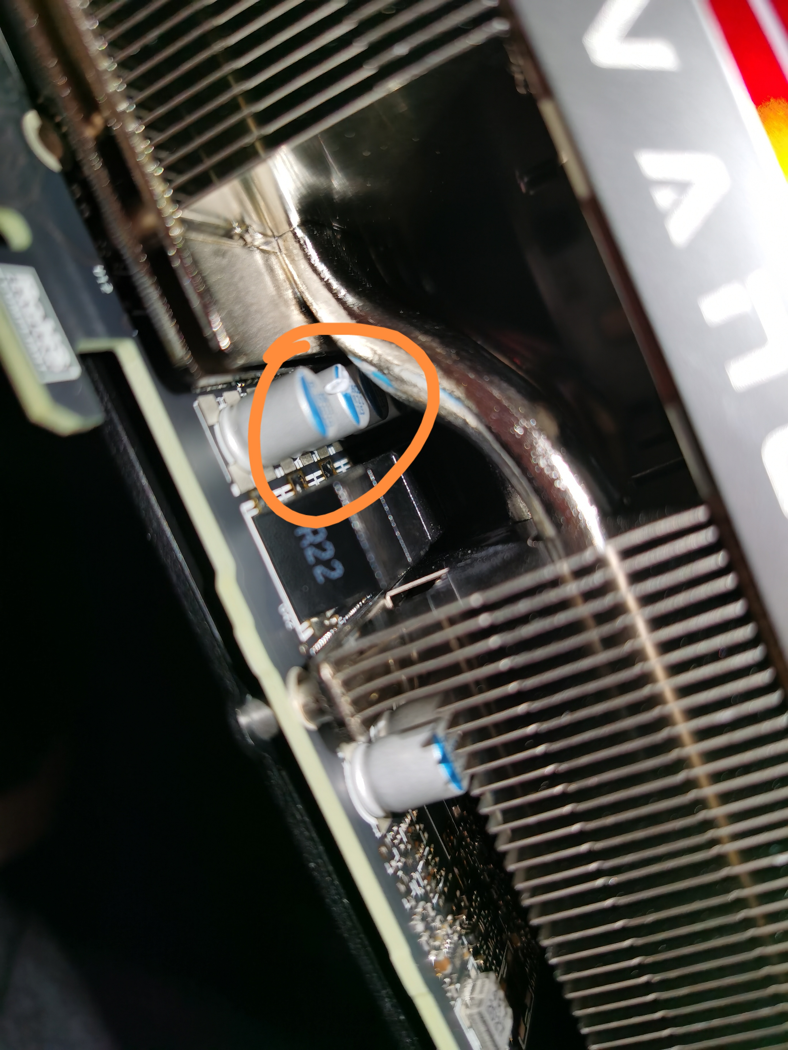 显卡电容上这个是什么