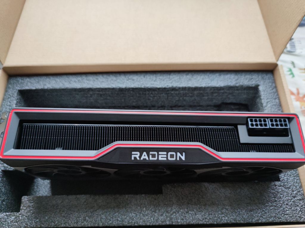 蓝宝石公版6800xt开箱测试