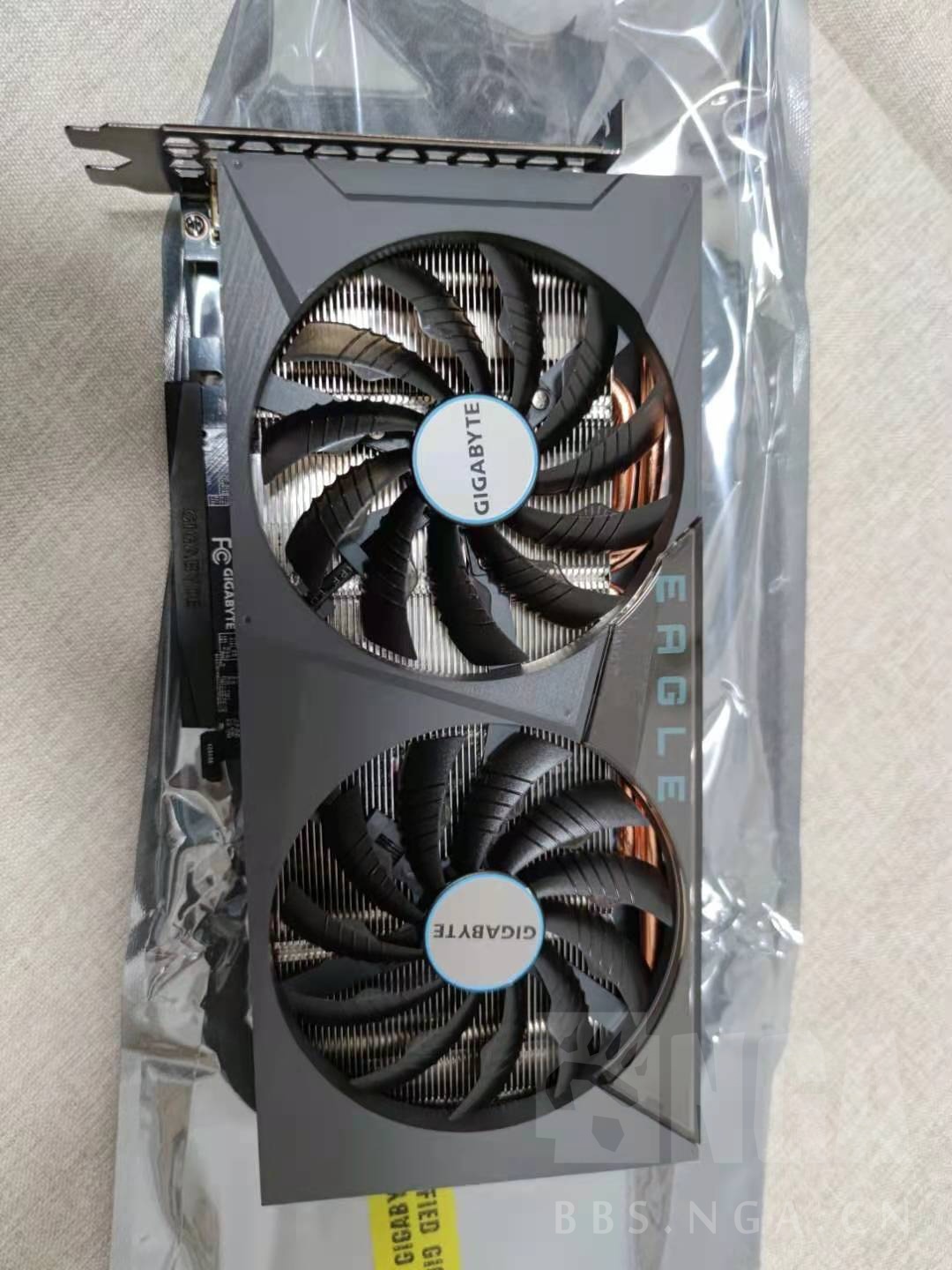 2999元的3060ti猎鹰到手开箱跑个分