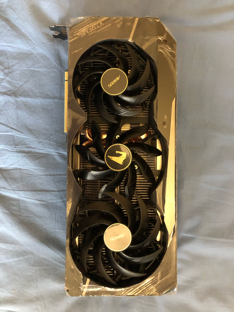 技嘉3080x雕开箱