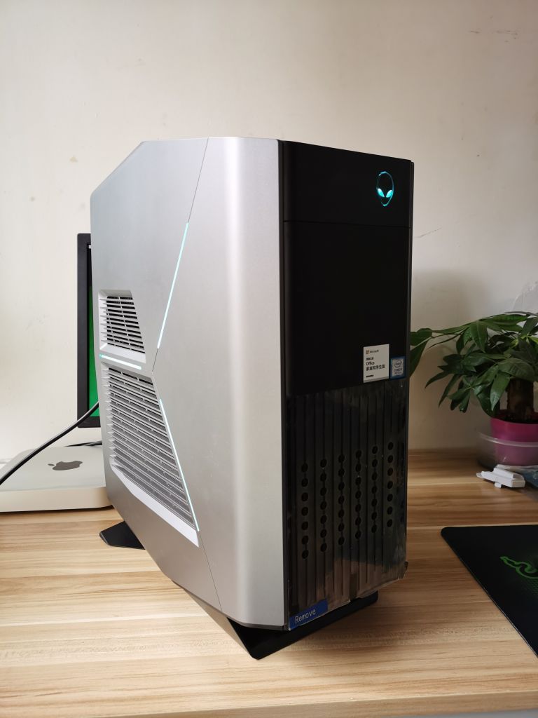 外星人r8水冷主机一台保修到2022年9月份外观很新的配置看鲁大师有