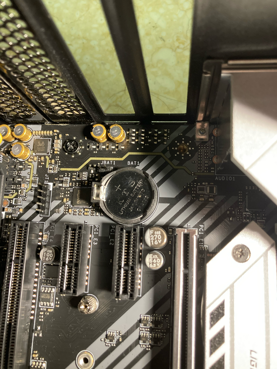 微星b550m迫击炮wifi这设计弱爆了