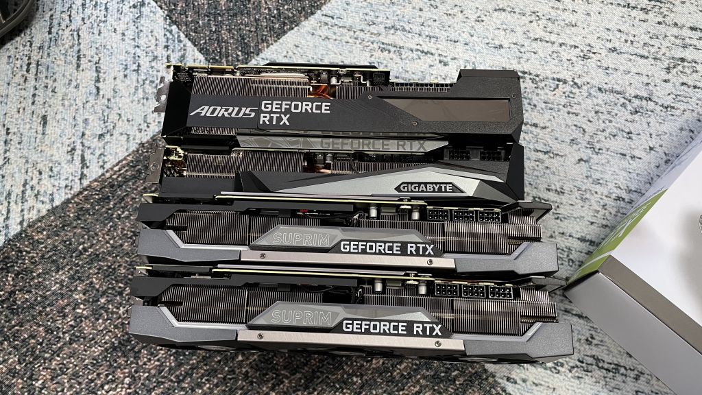 3090超龙和大雕选择 各位大佬