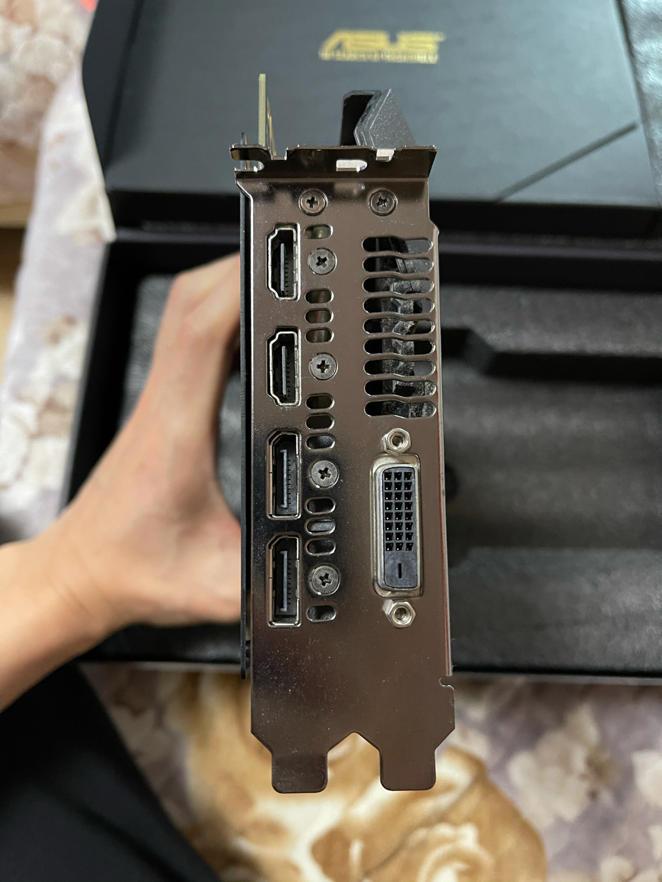 出个华硕1070o8g猛禽,1550包邮,自用换了3060ti了