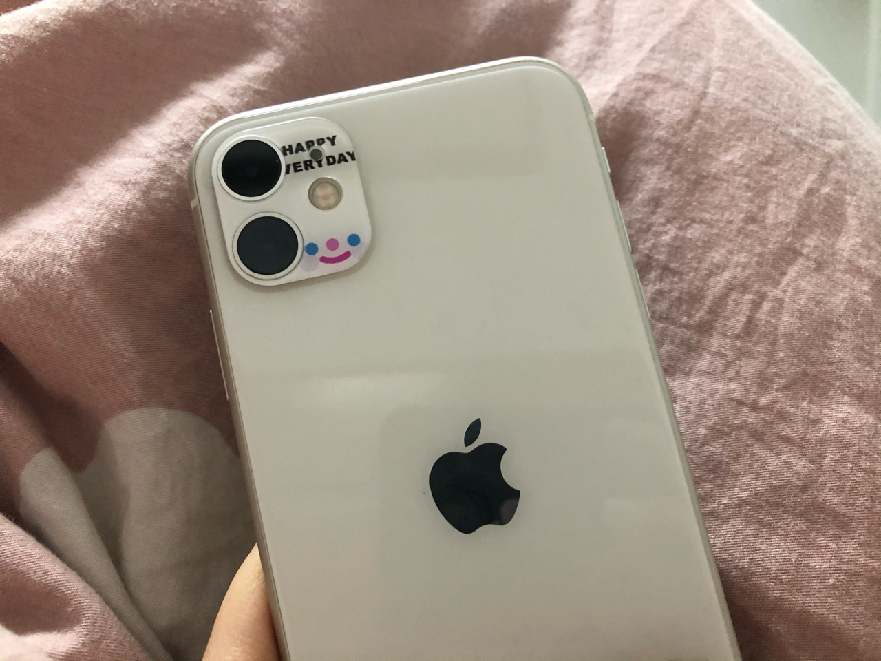帮老婆出一台iphone11 白色国行128g的