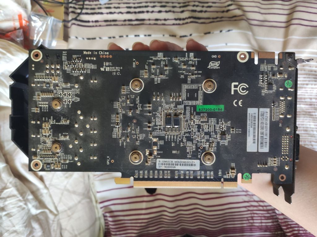 出一张960显卡耕升赵云版4g显存