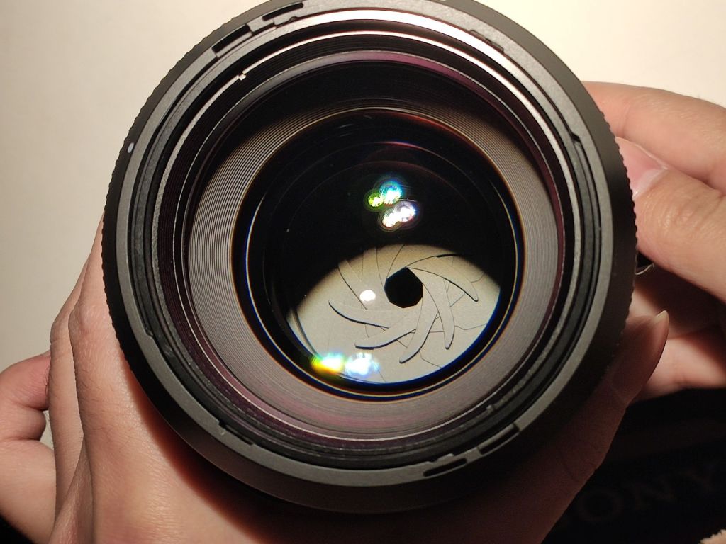 新买的镜头光圈叶片不圆