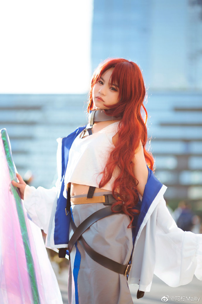 cos氵萤火虫遇到的真一米四桃金娘返图更新全身图