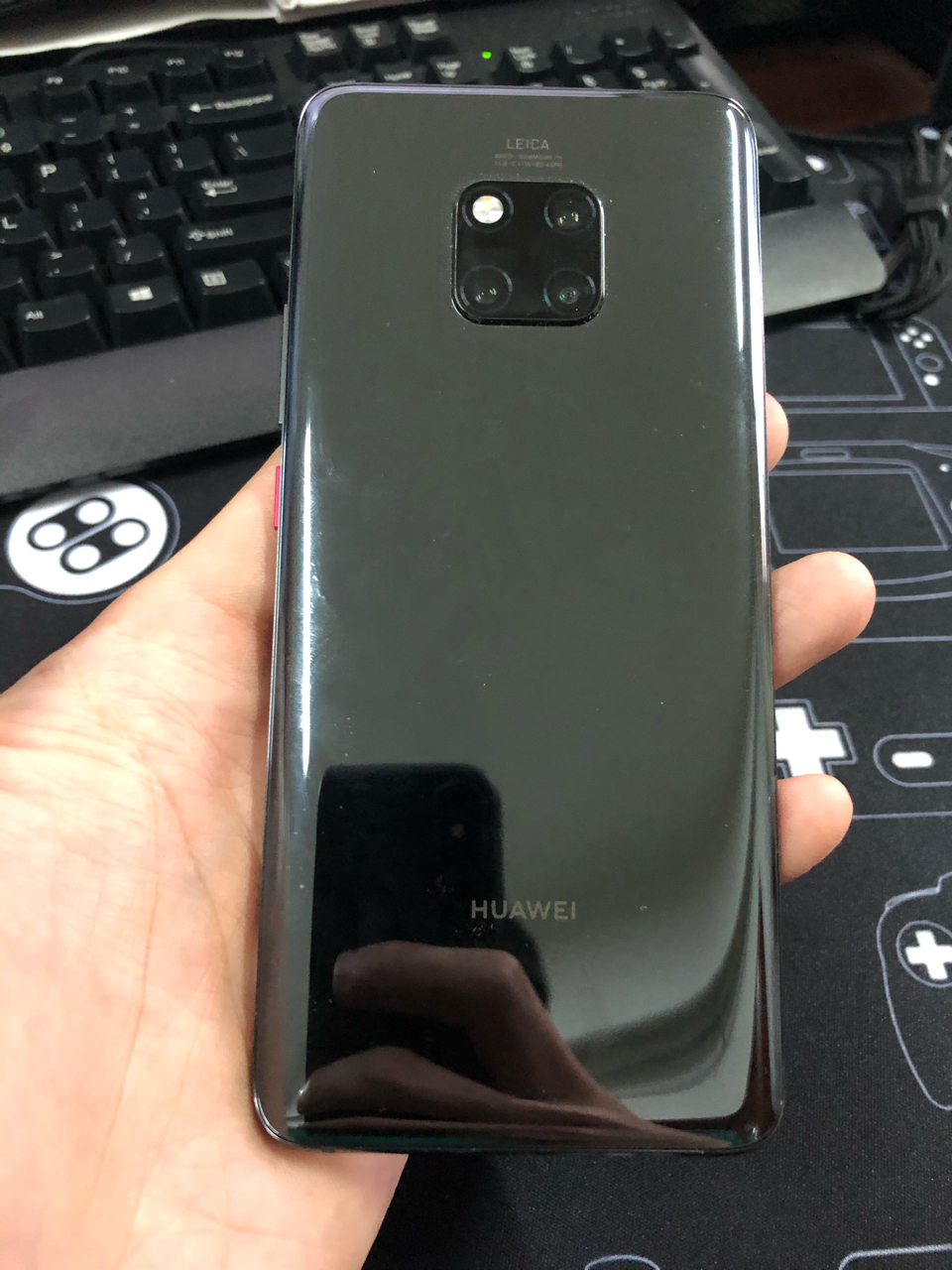 二手手机出华为mate20pro 8 256 ud版 亮黑色