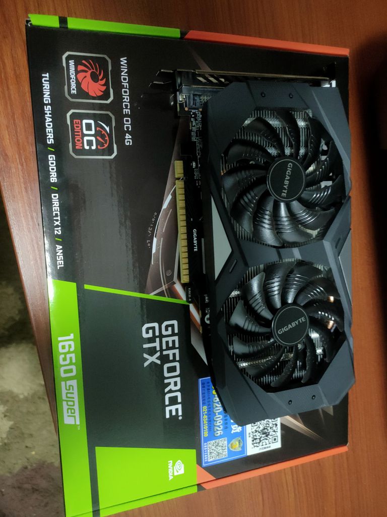 技嘉gtx1650super图片