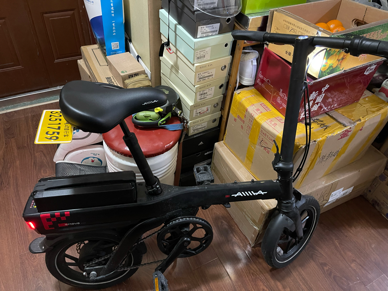 杭州出爱玛m1t折叠电动车