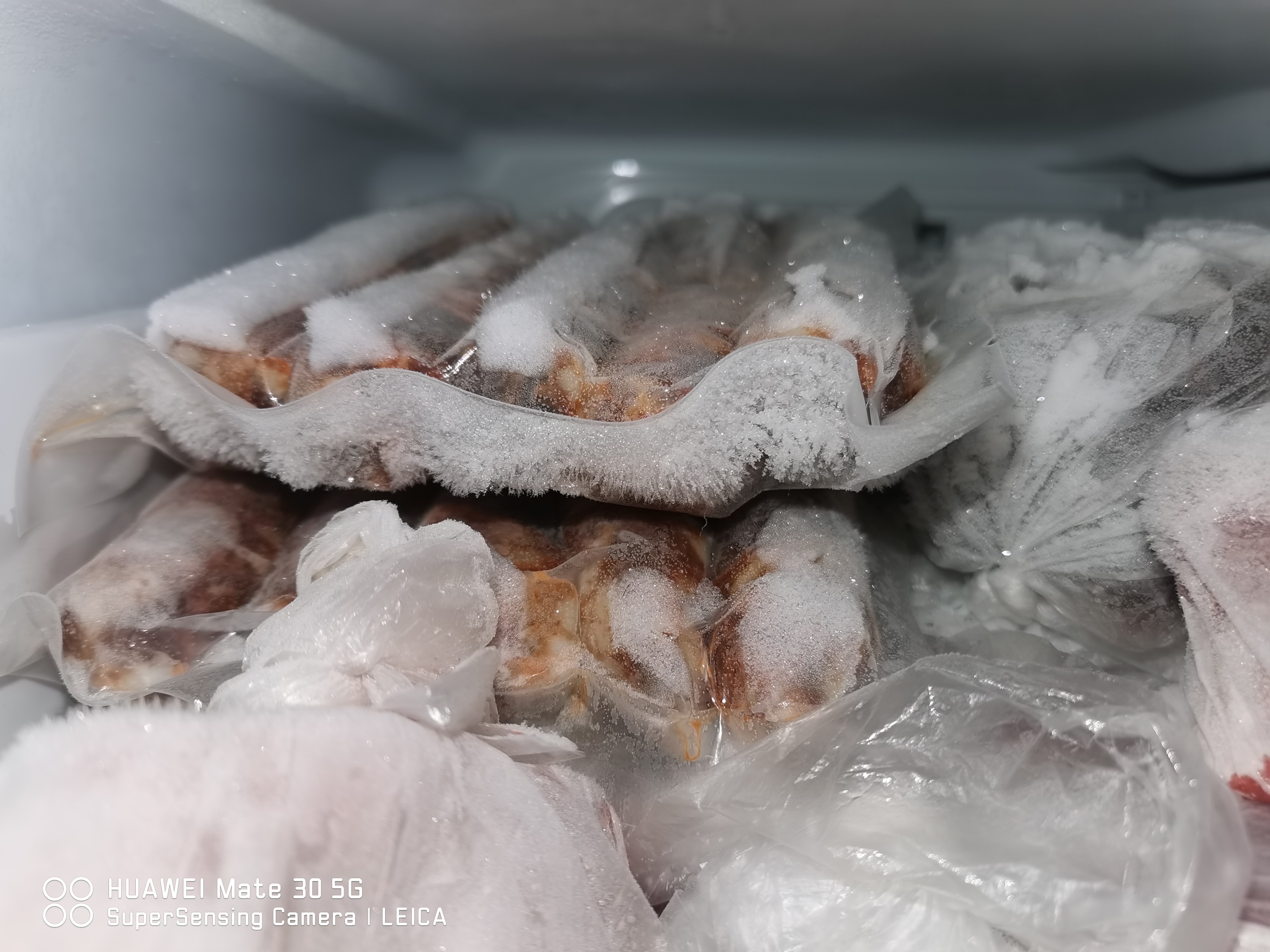 冰箱这么重的霜正常吗