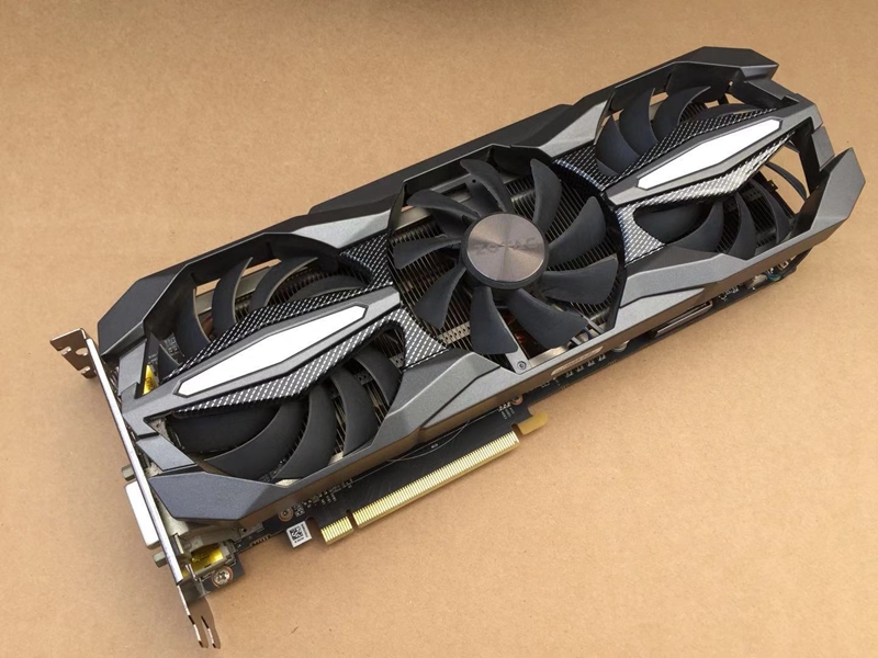 出一个索泰1066至尊plus三风扇一个2700x