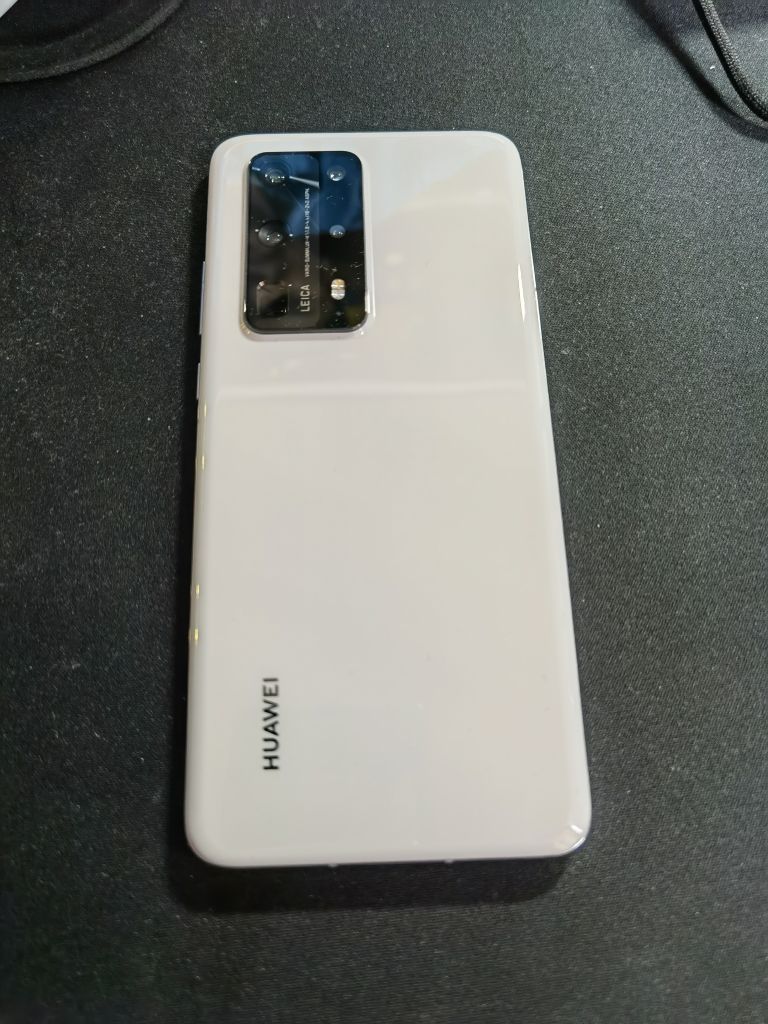 出个华为p40pro8256g陶瓷白京东11月29日购入有碎屏险