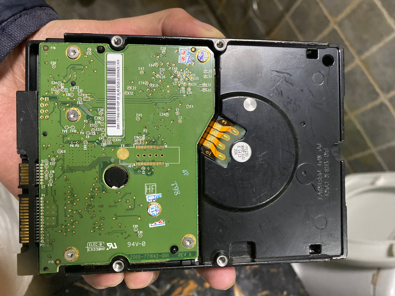 出西部数据2t 机械硬盘