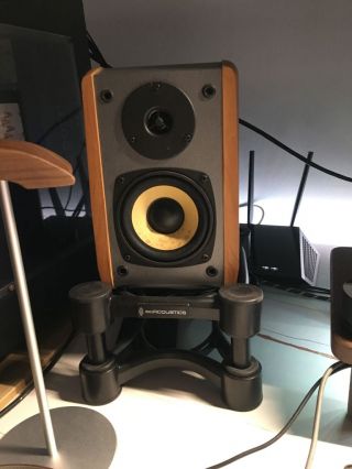 音频器材漫步者r1000tc北美者在100多元的音箱里算什么水品