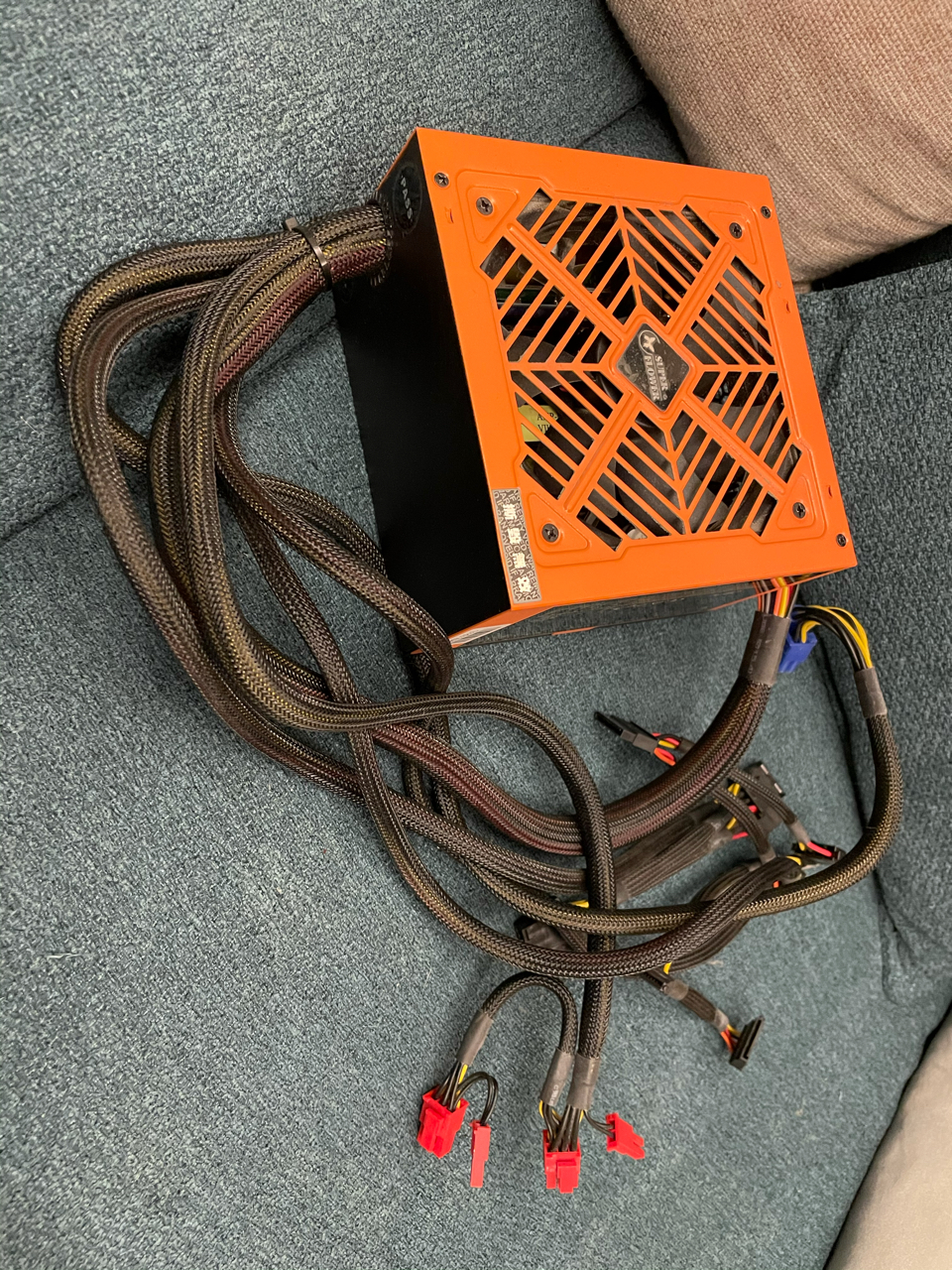 电脑硬件179出振华金山冰蝶战斗版hx550w电源