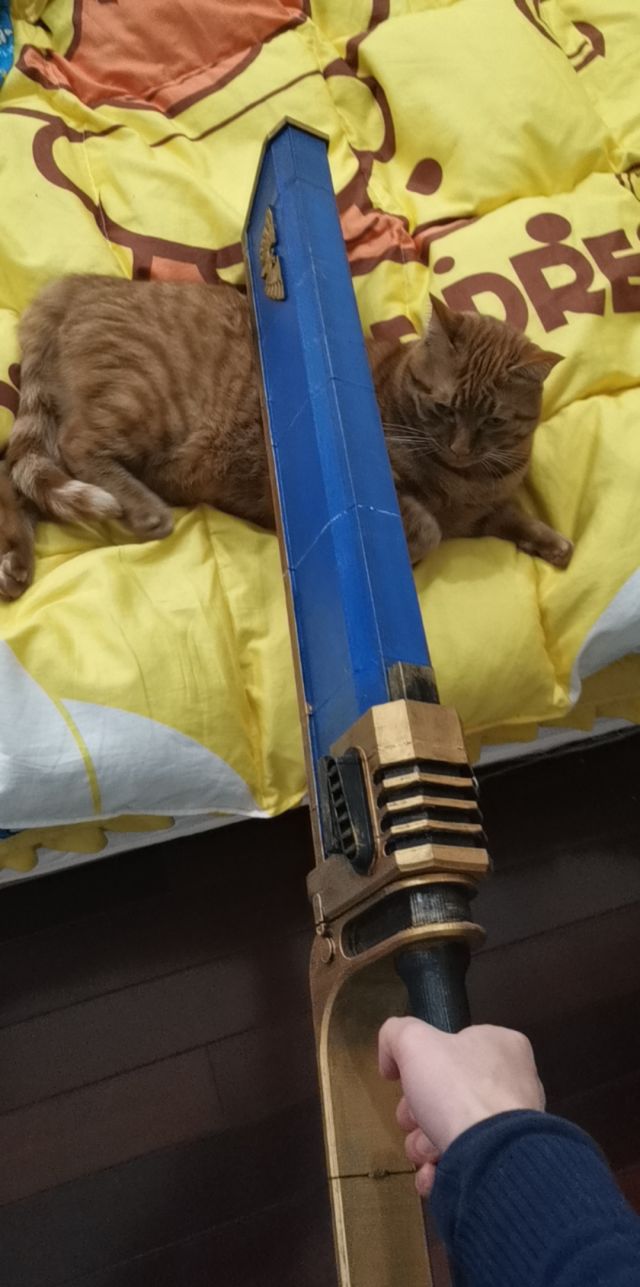 cos道具氵蓝精灵涂装链锯剑