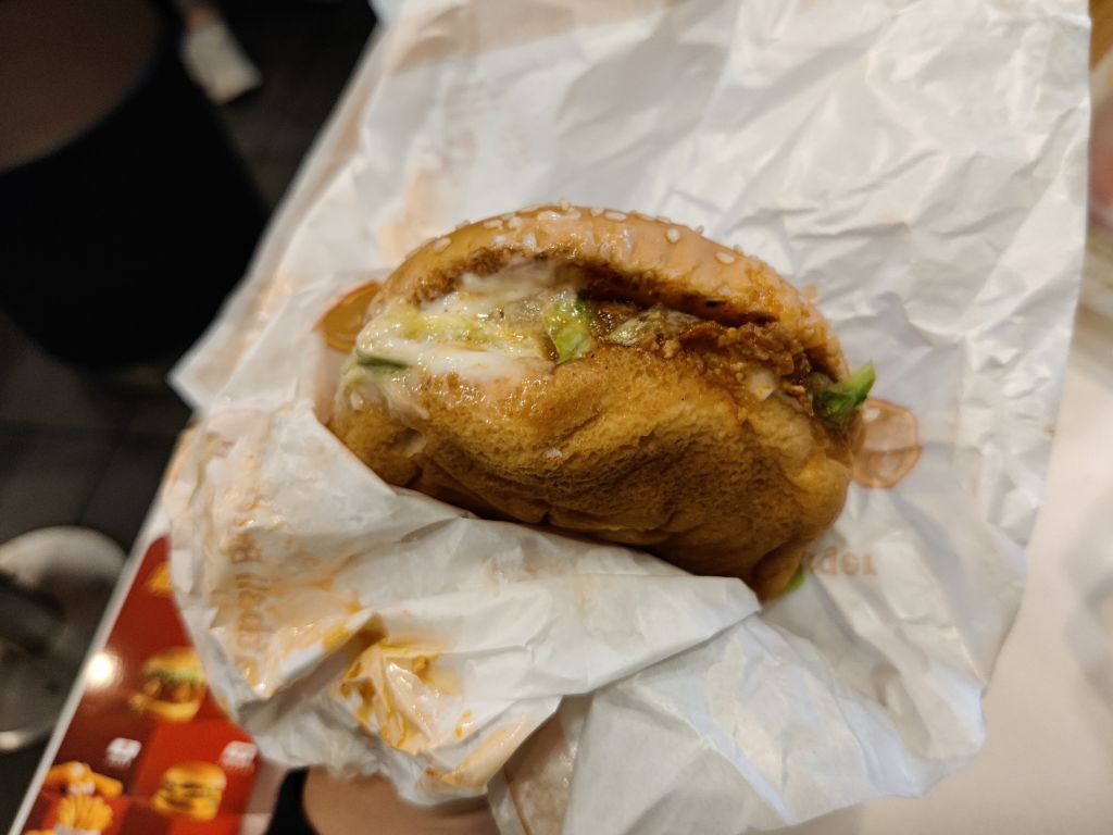 金拱门新品肉丸子汉堡速递