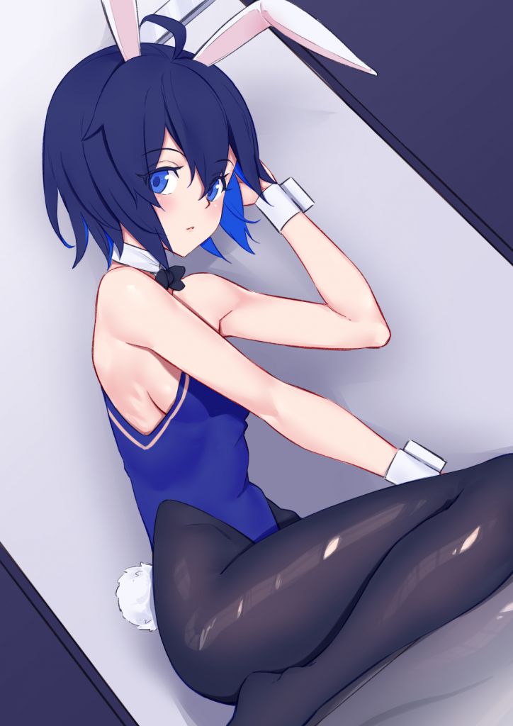 图氵啊希儿的袜子破了