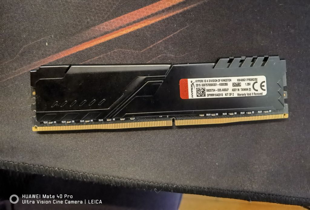 出金士顿骇客神条雷电系列16g3600内存