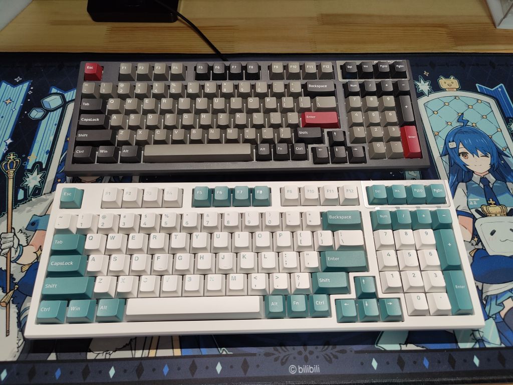 新鲜到货的腹灵fl980水绿rosa轴键盘