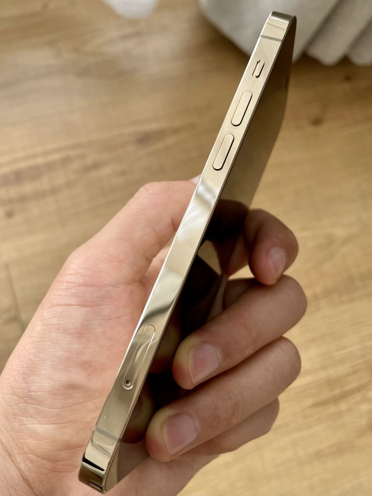 出售iphone12pro美版512g无锁金色单卡