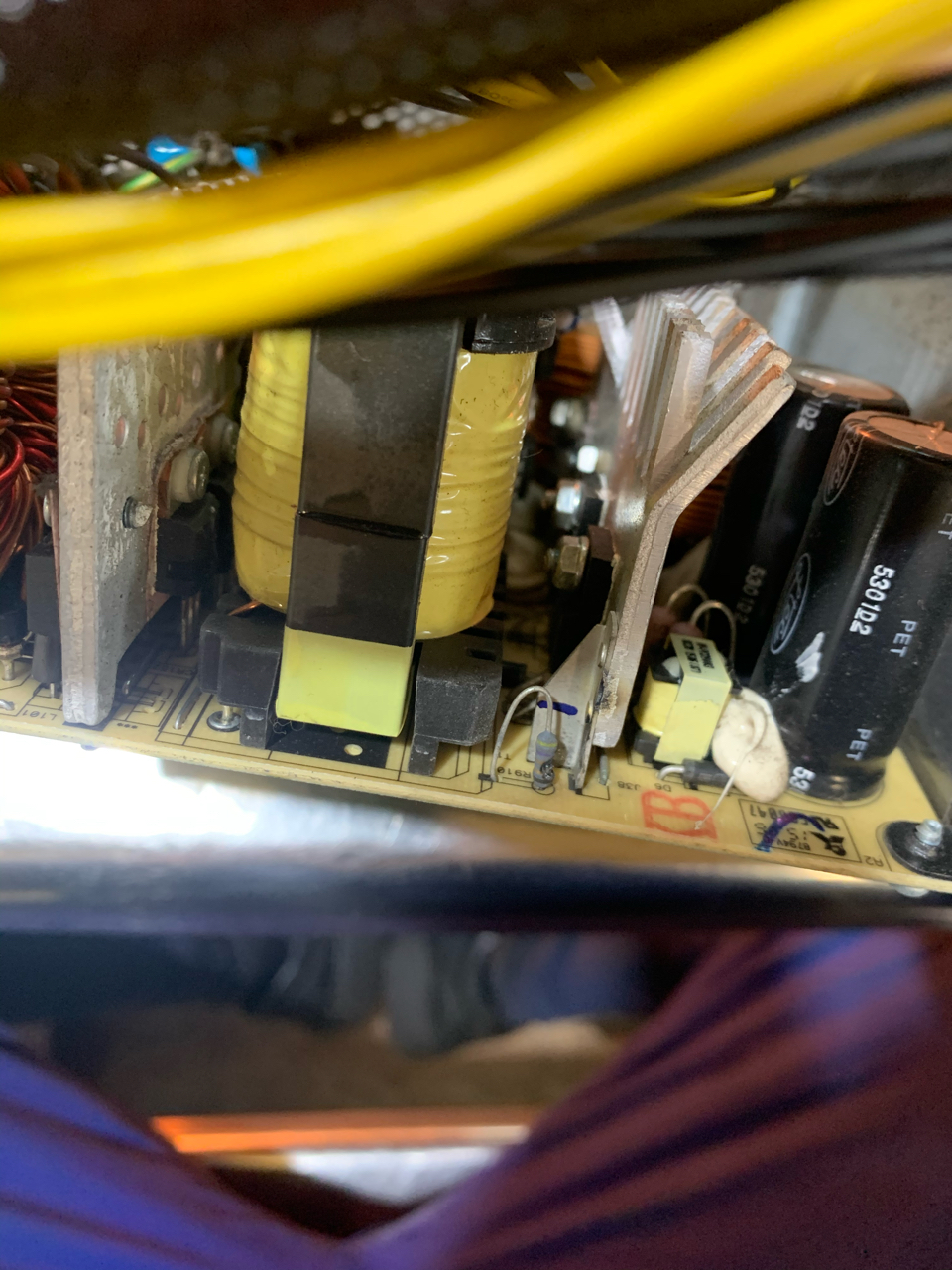 电源炸了帮忙看看这是多大的电阻