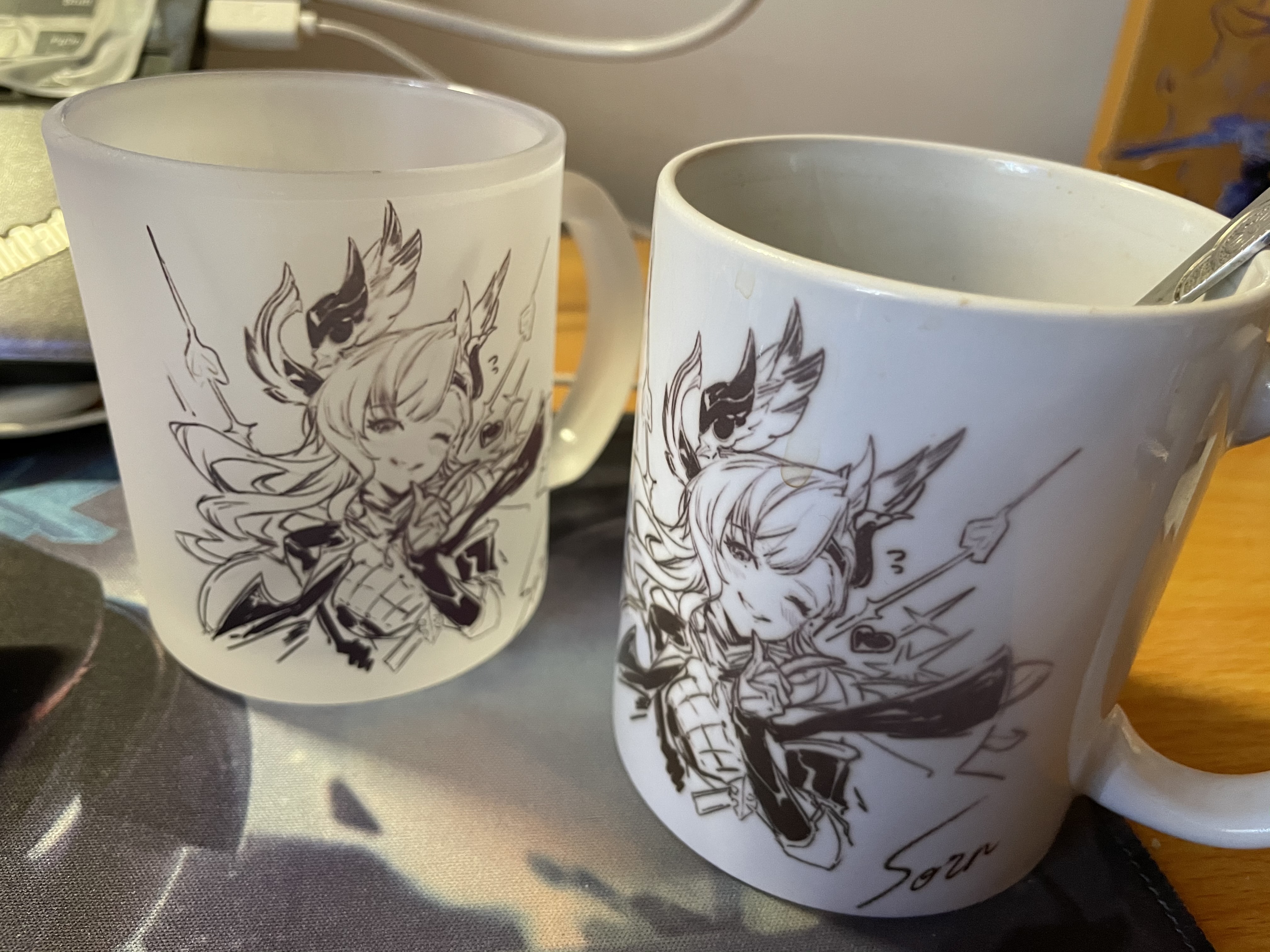 联动去年印鸽马克杯 给大家安利一下透明磨砂杯子