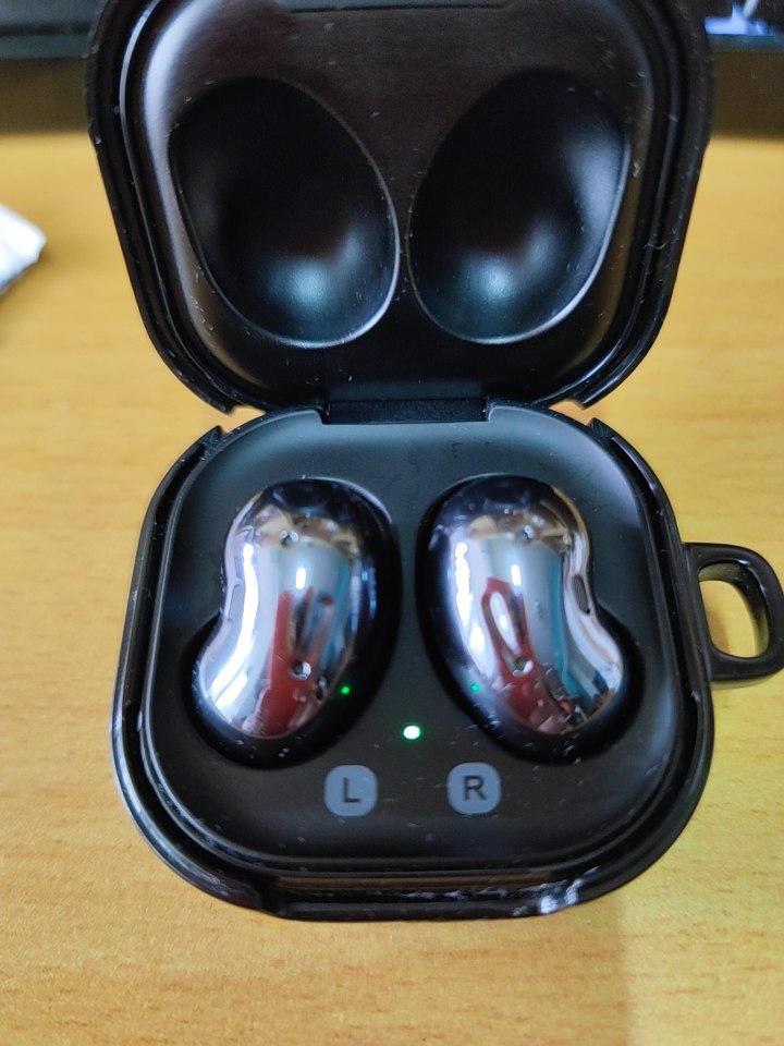 [耳机音响]出一个京东还有三年内免费换新售后的三星budslive腰果