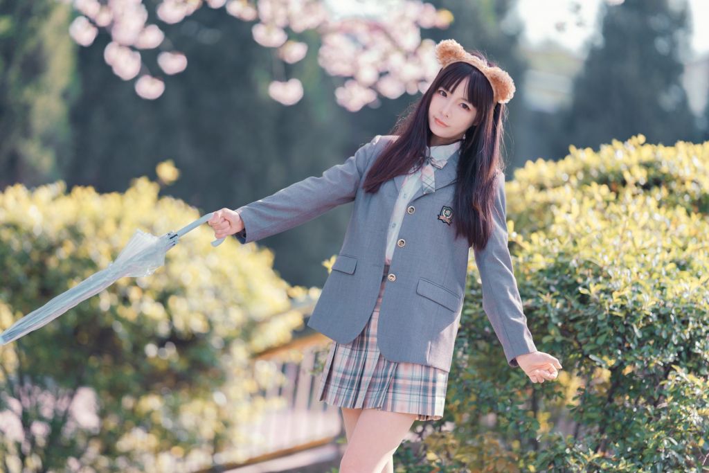 又去拿135拍了一些樱花jk你们都不喜欢妹子自己p的图吗