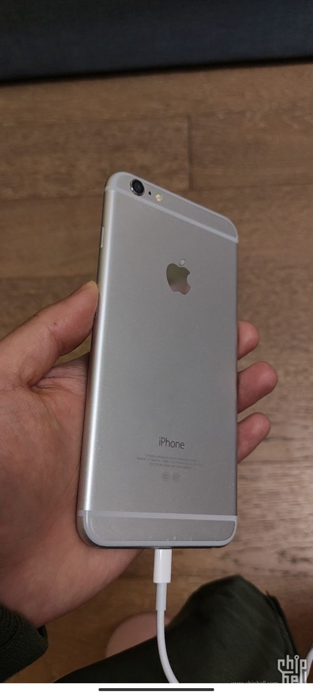 国行iphone6 plus 64g  450元