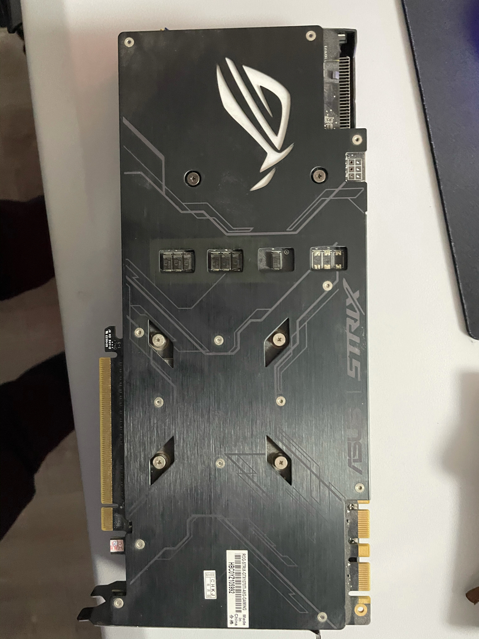 显卡华硕rogstrixgtx1070tia8ggaming顺丰到付箱子还在