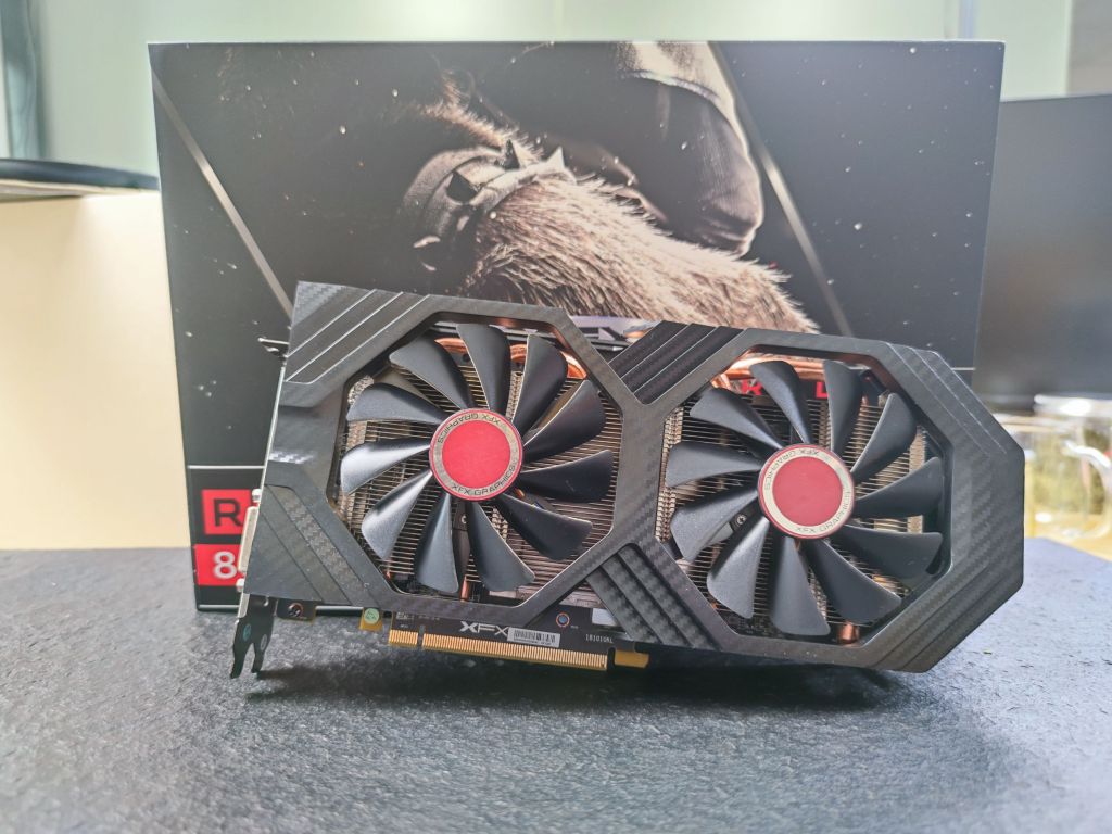 出自用讯景xfx rx590 8g黑狼一块