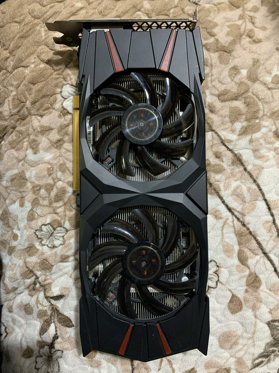 七彩虹10603g影驰大将1050ti4gloli1机箱风扇电源