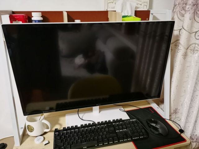 450 型号是q3279wg5b,箱子什么的都还在 搬家之后太大了,塞的桌子容不