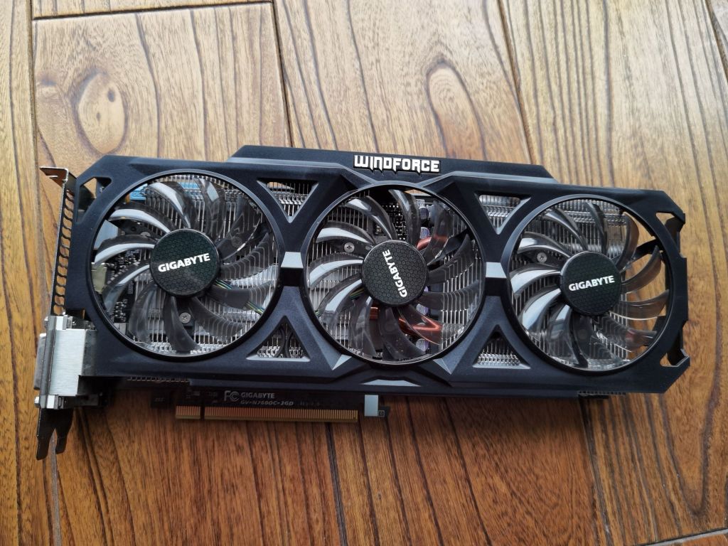 这张显卡还能卖多少?第一次拆下来.技嘉gtx760.