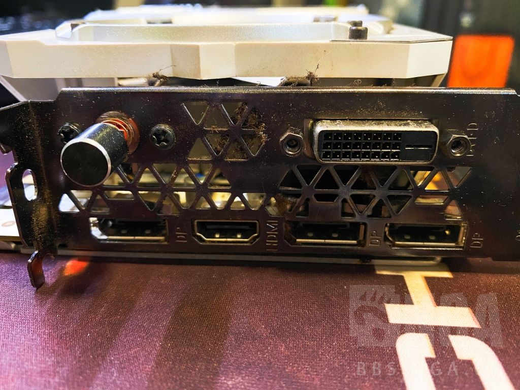 电脑硬件出一张自用的影驰1070名人堂