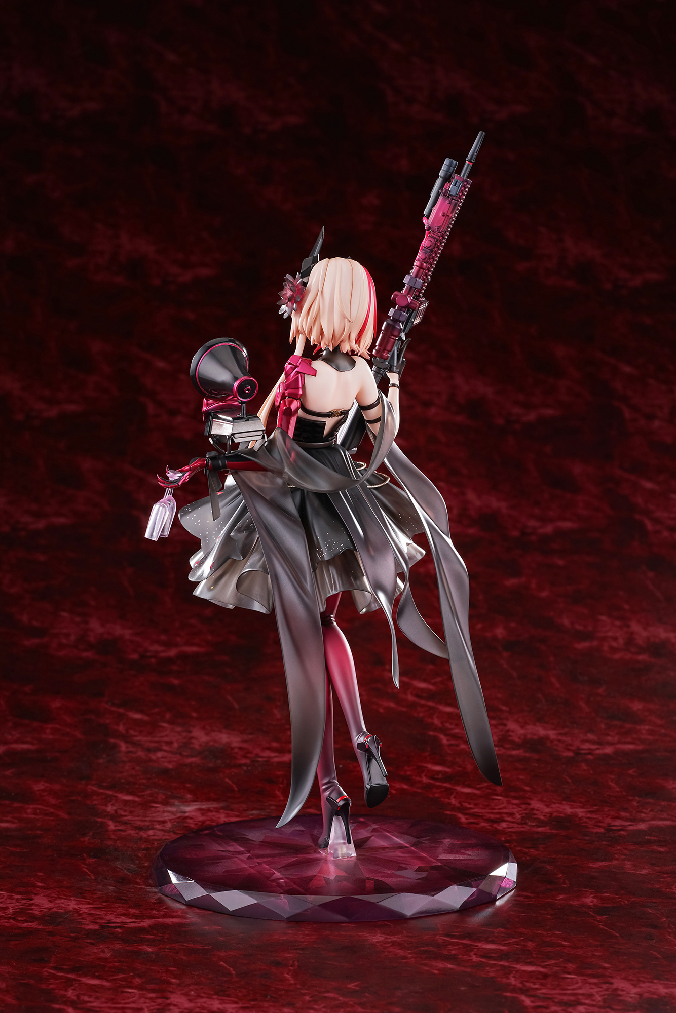 [新闻资讯] hobbymax 1/7  少女前线> m4 sopmod 酒席