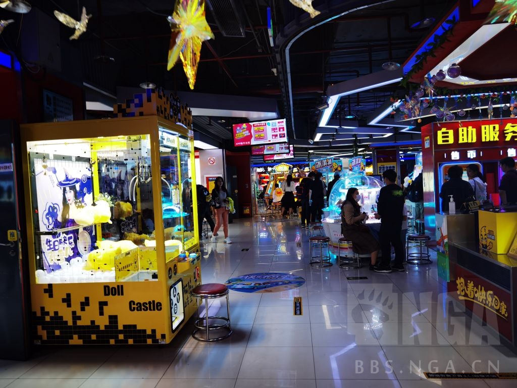 这年头电玩店还能如此火爆,我是没想到的