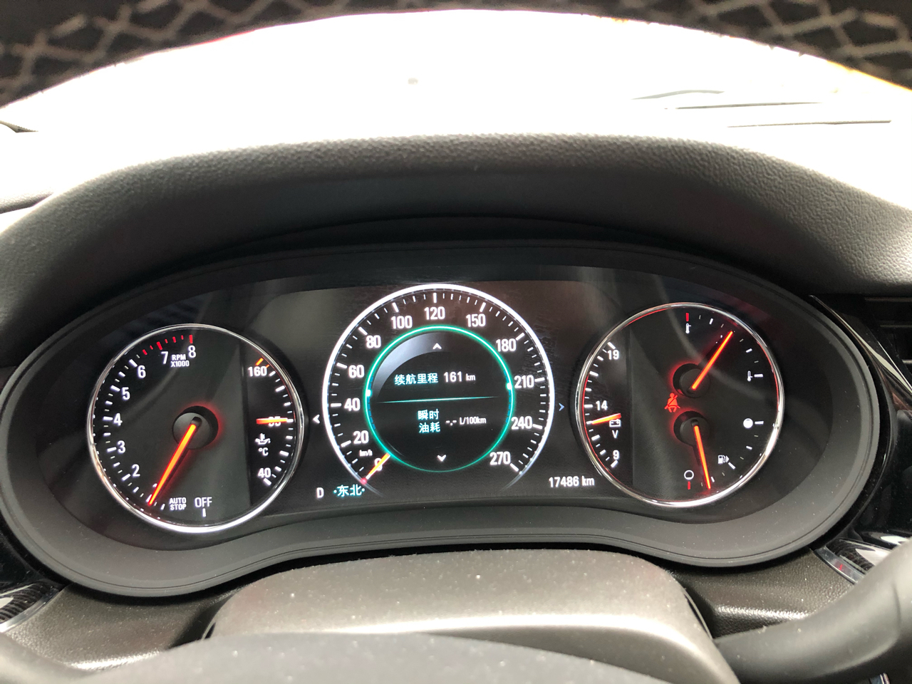 有没有高配的别克雪佛兰车主,问下液晶仪表盘的显示数据