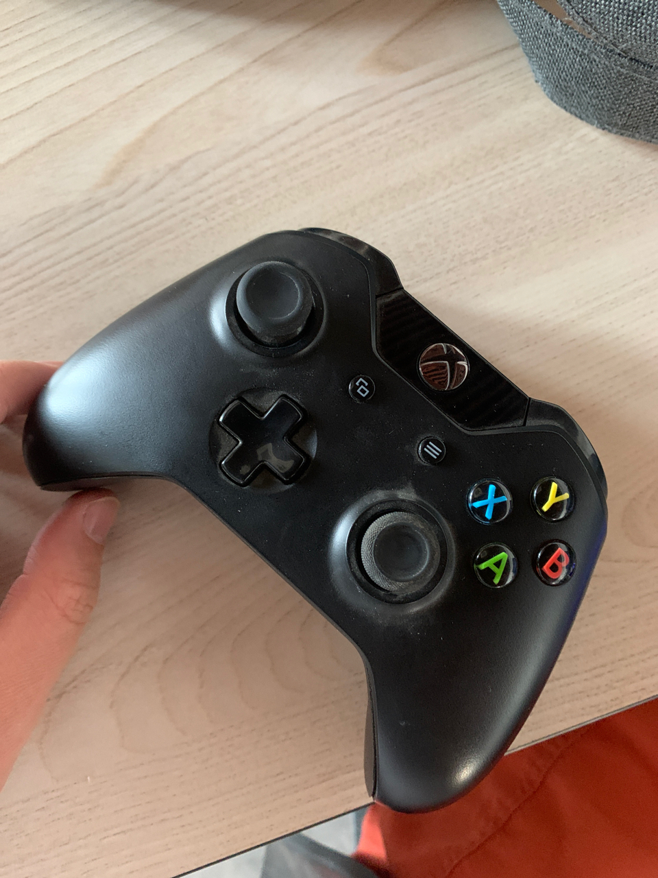 出一个旧版xbox one 手柄