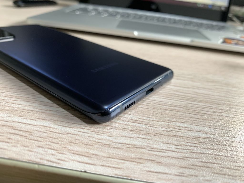 被鸽了重新上架出一台三星s20fe256g浮氧蓝