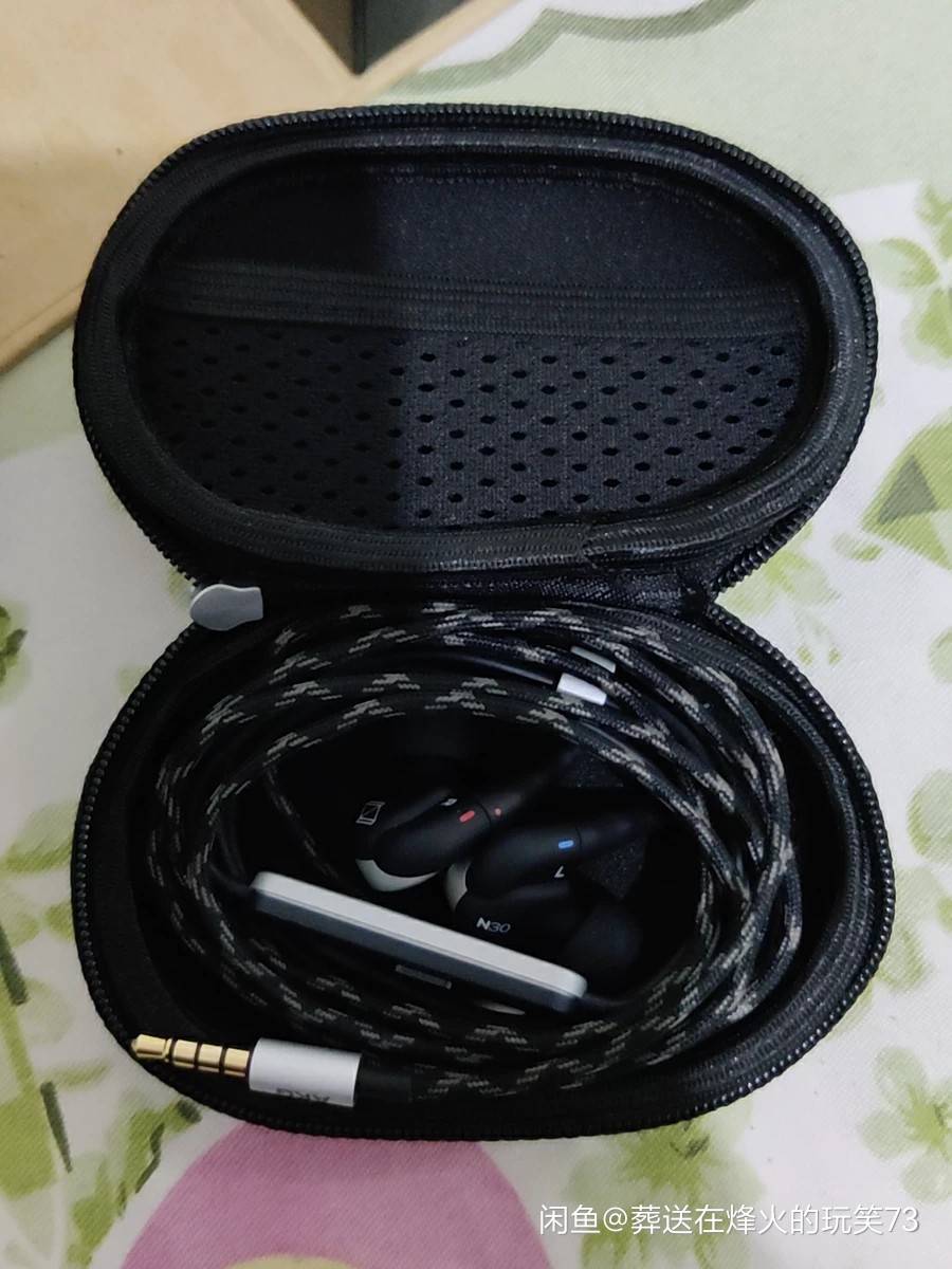 出akgn30耳机