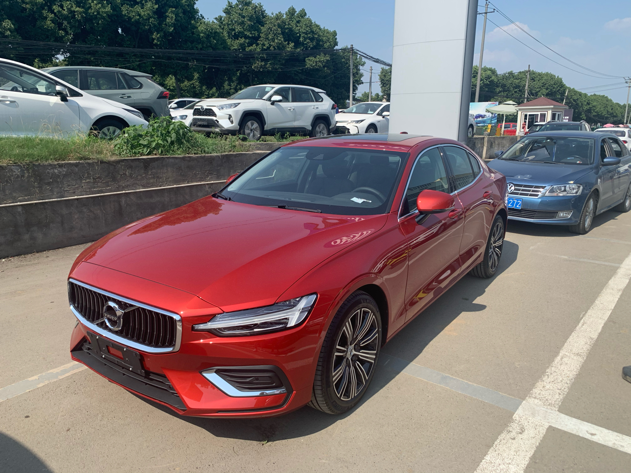 提车啦s60熔岩红智远豪华明天提车先来报个到