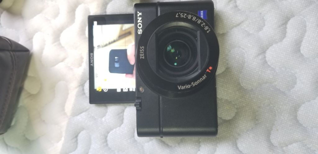 自用索尼黑卡3闲置故出1899暂出已经被拍下了